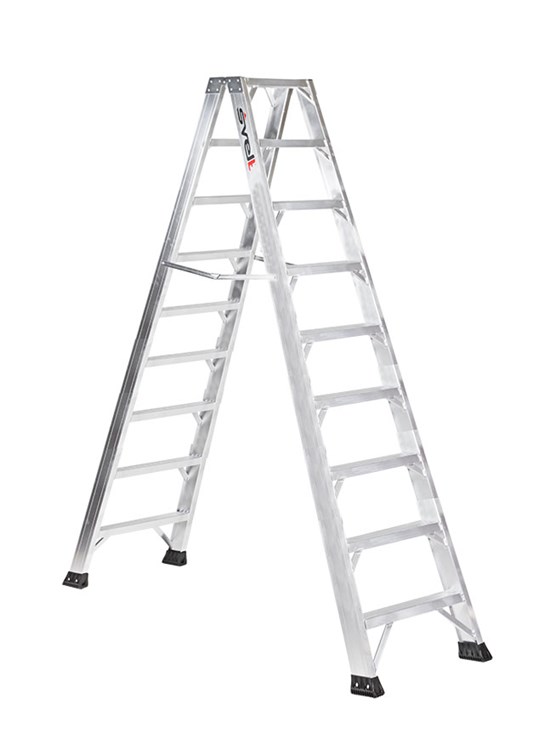 P1+ heavy duty stepladder