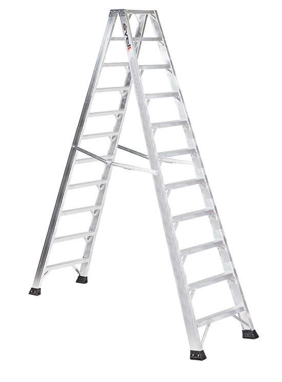 P1+ heavy duty stepladder