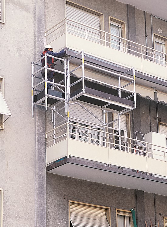 Balcony scaffolding 