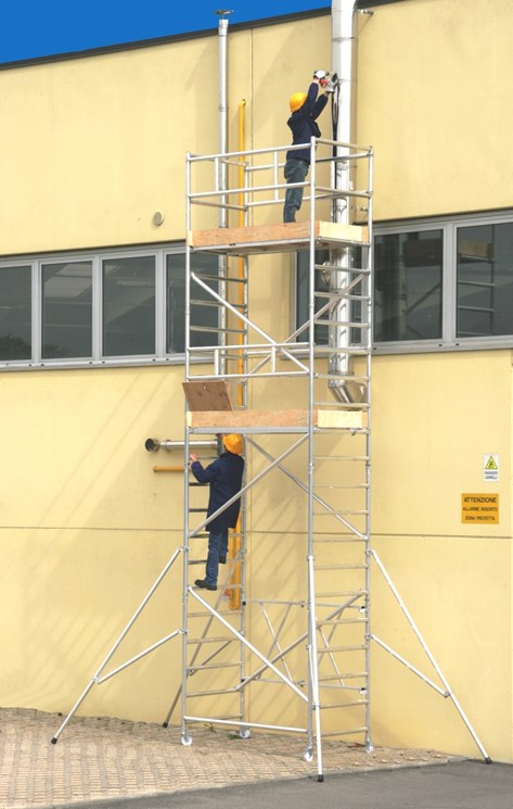 TORRES MÓVILES COMO EQUIPOS PROFESIONALES DE TRABAJO TEMPORAL EN ALTURA