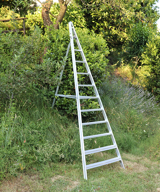 Escalera agrícola aluminio peldaño ancho Svelt Agrilujo Maxi